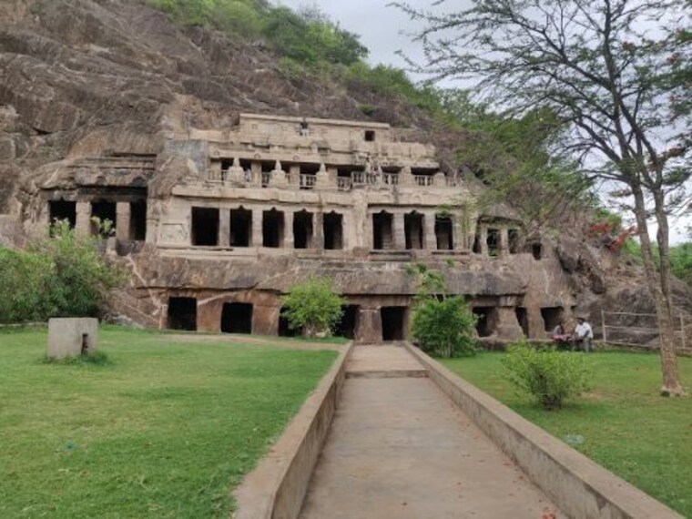 Undavalli Caves-1